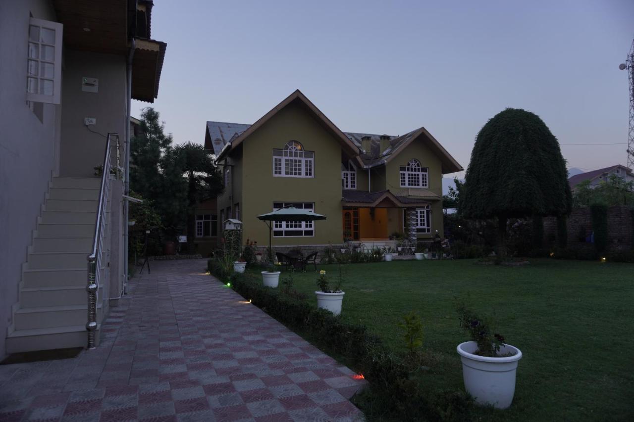 Farsal Villa ศรีนาการ์ ภายนอก รูปภาพ